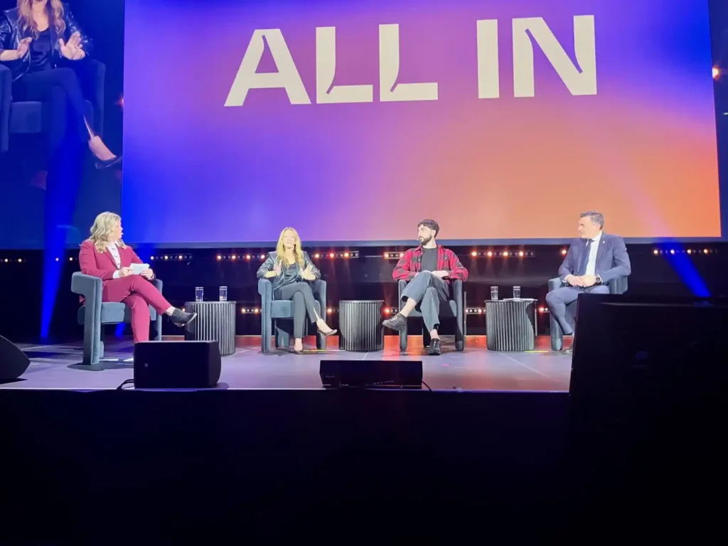 ALL IN Canada - Aidan Gomez